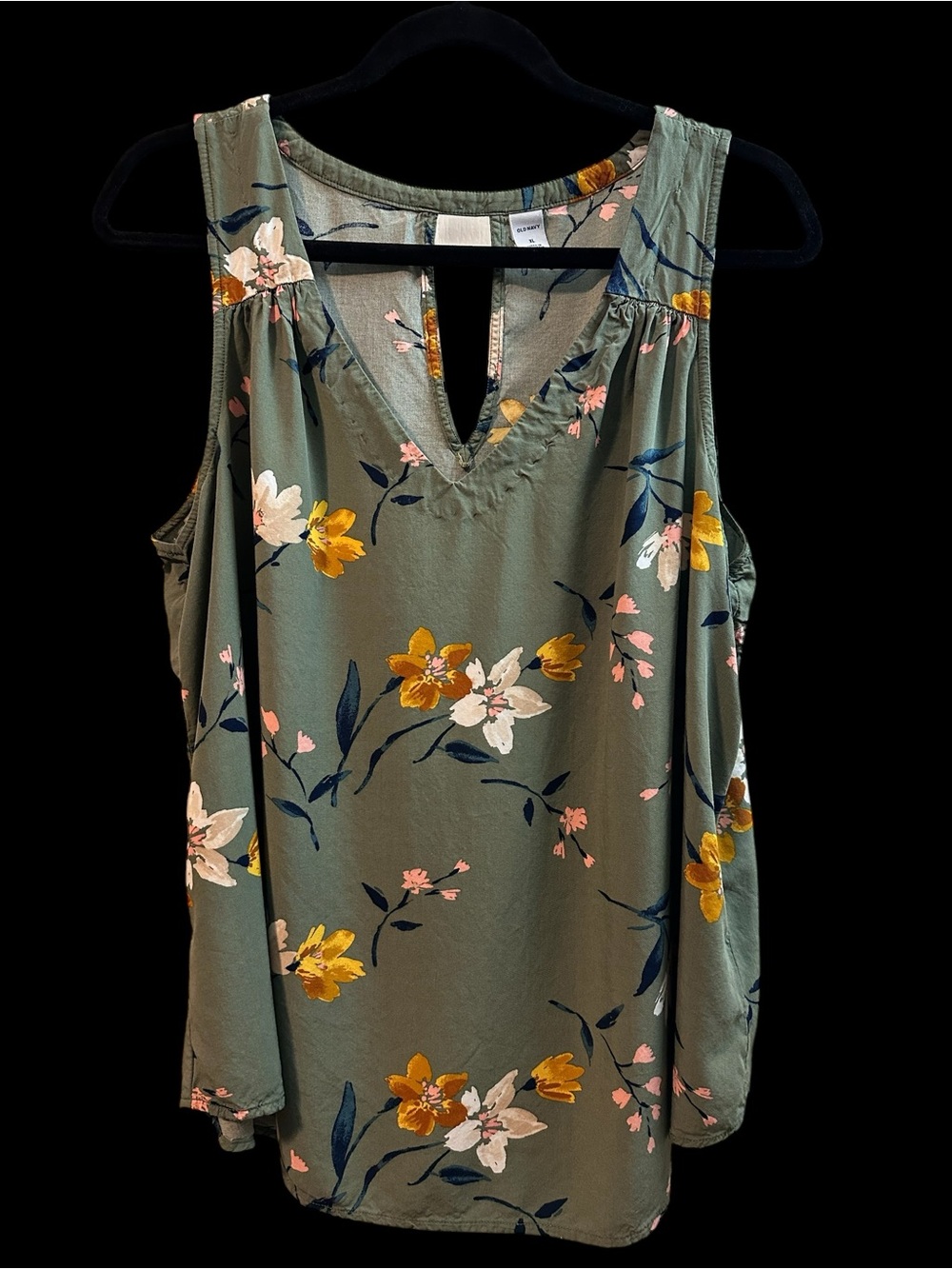 Old Navy Olive Green Floral Sleeveless Keyhole Cami - Picture 2 of 7